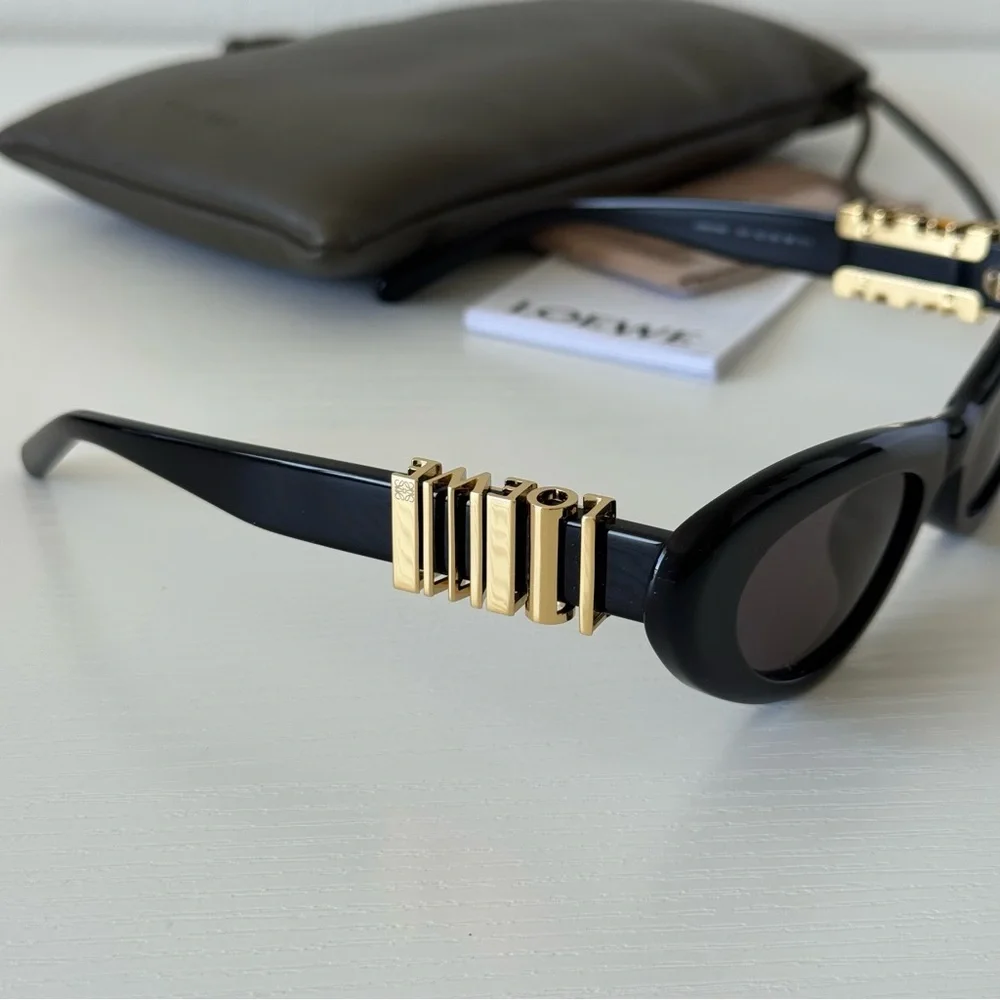 New! Loewe Black Cat-Eye Sunglasses LW40156U 01A, Authentic